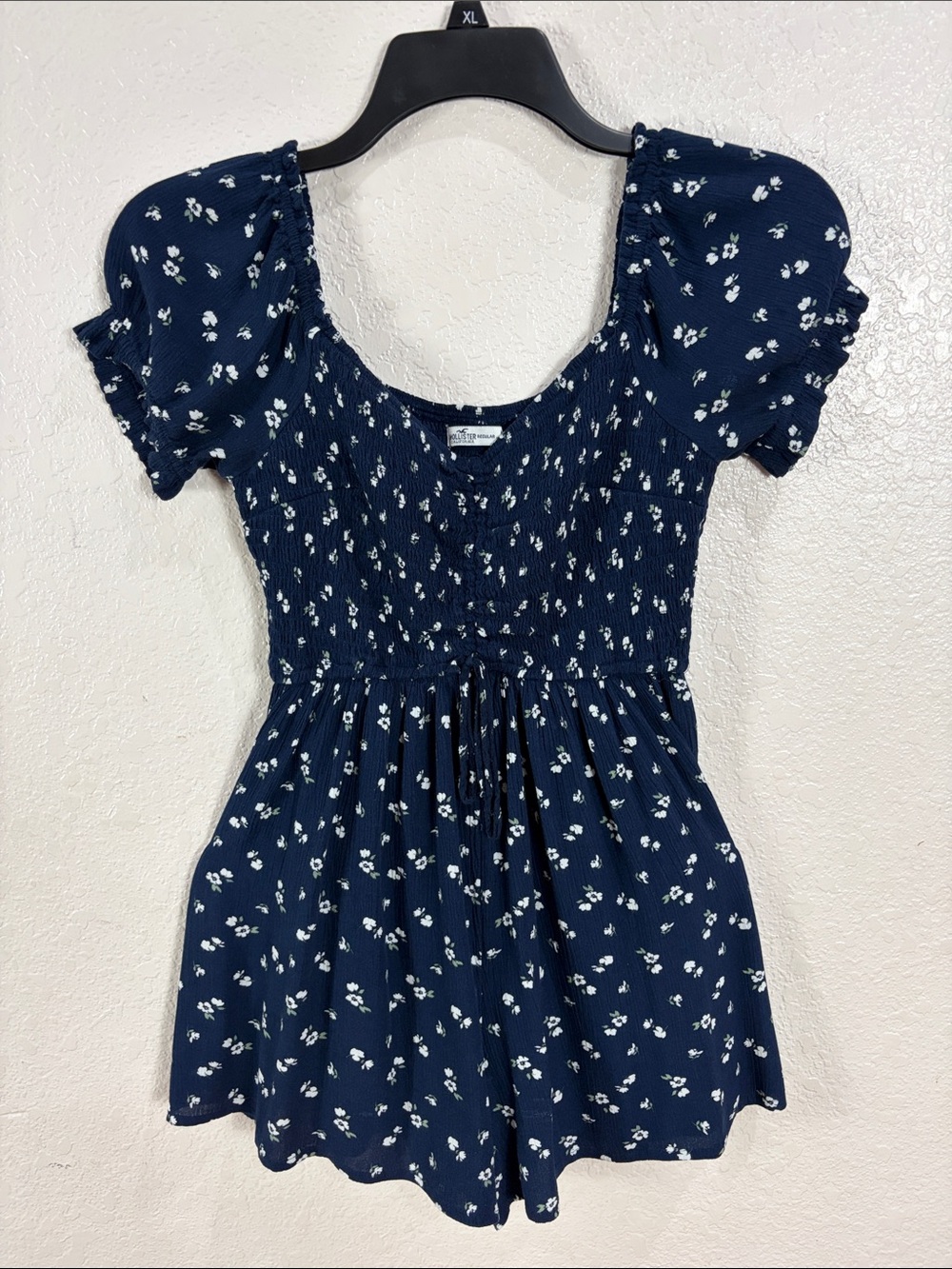 Navy Floral Smocked Puff-Sleeve Women's jumpsuit,Size M.